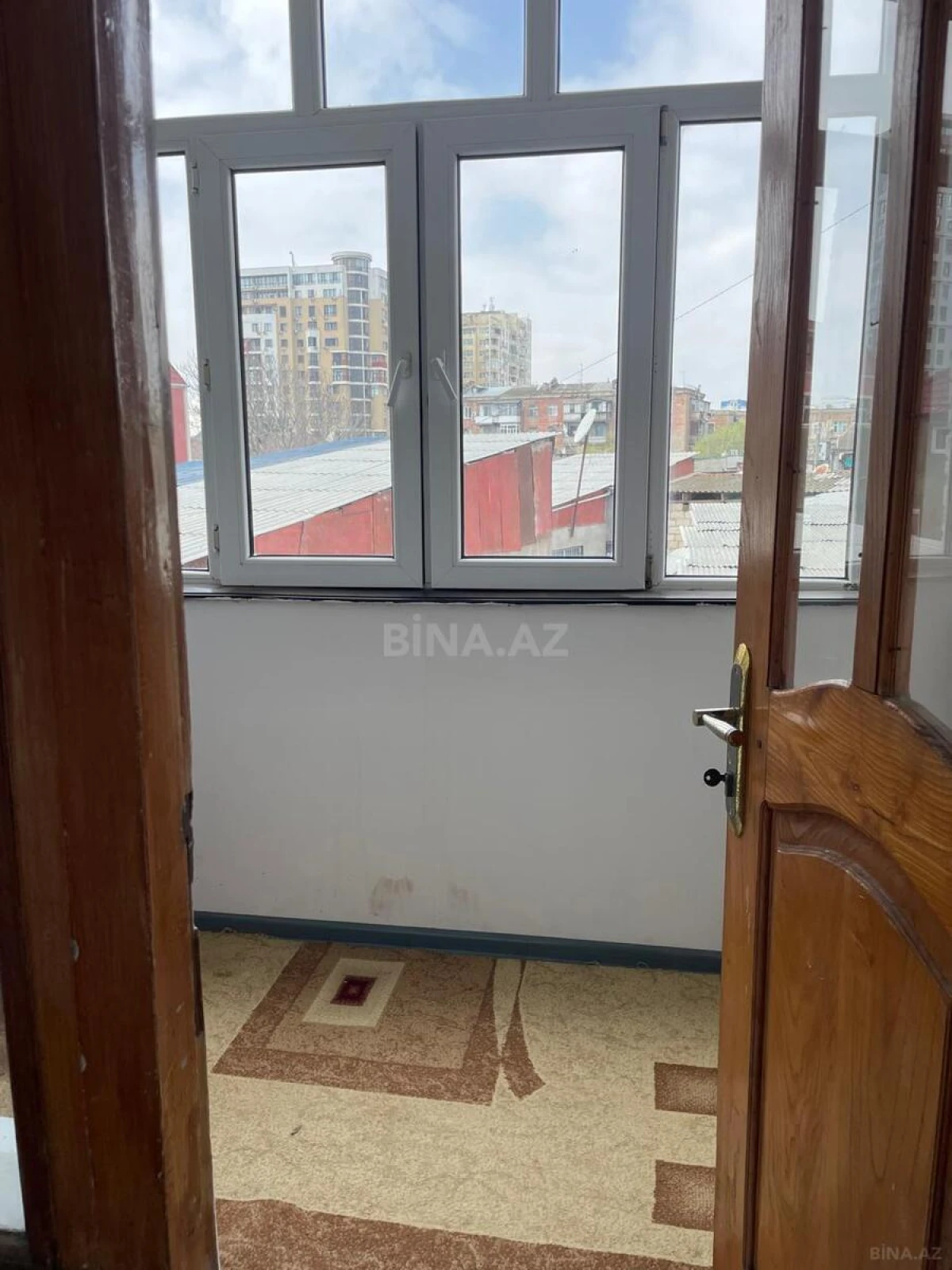 Satılır 3 otaqlı mənzil 104 m²