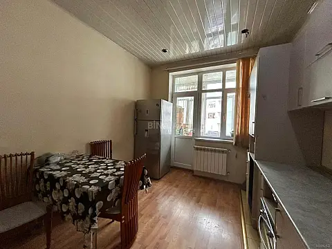 Satılır 3 otaqlı mənzil 125 m²