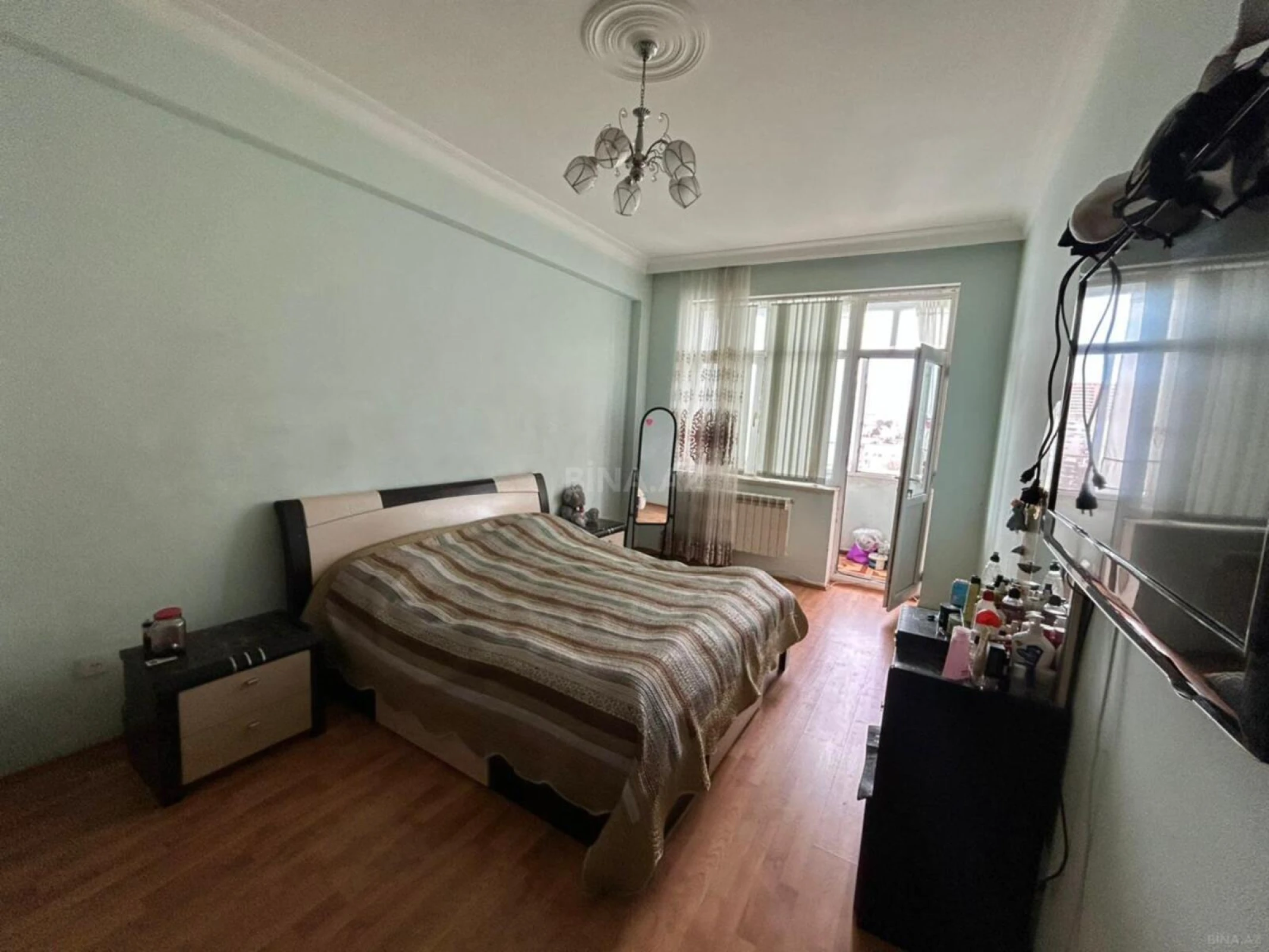 Satılır 3 otaqlı mənzil 125 m²