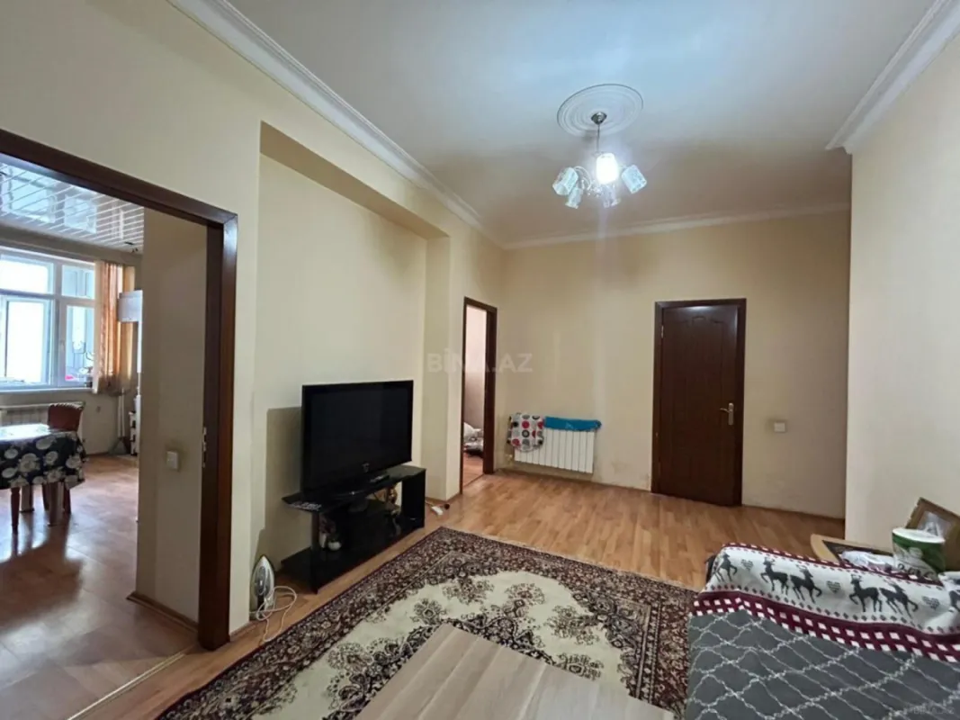 Satılır 3 otaqlı mənzil 125 m²