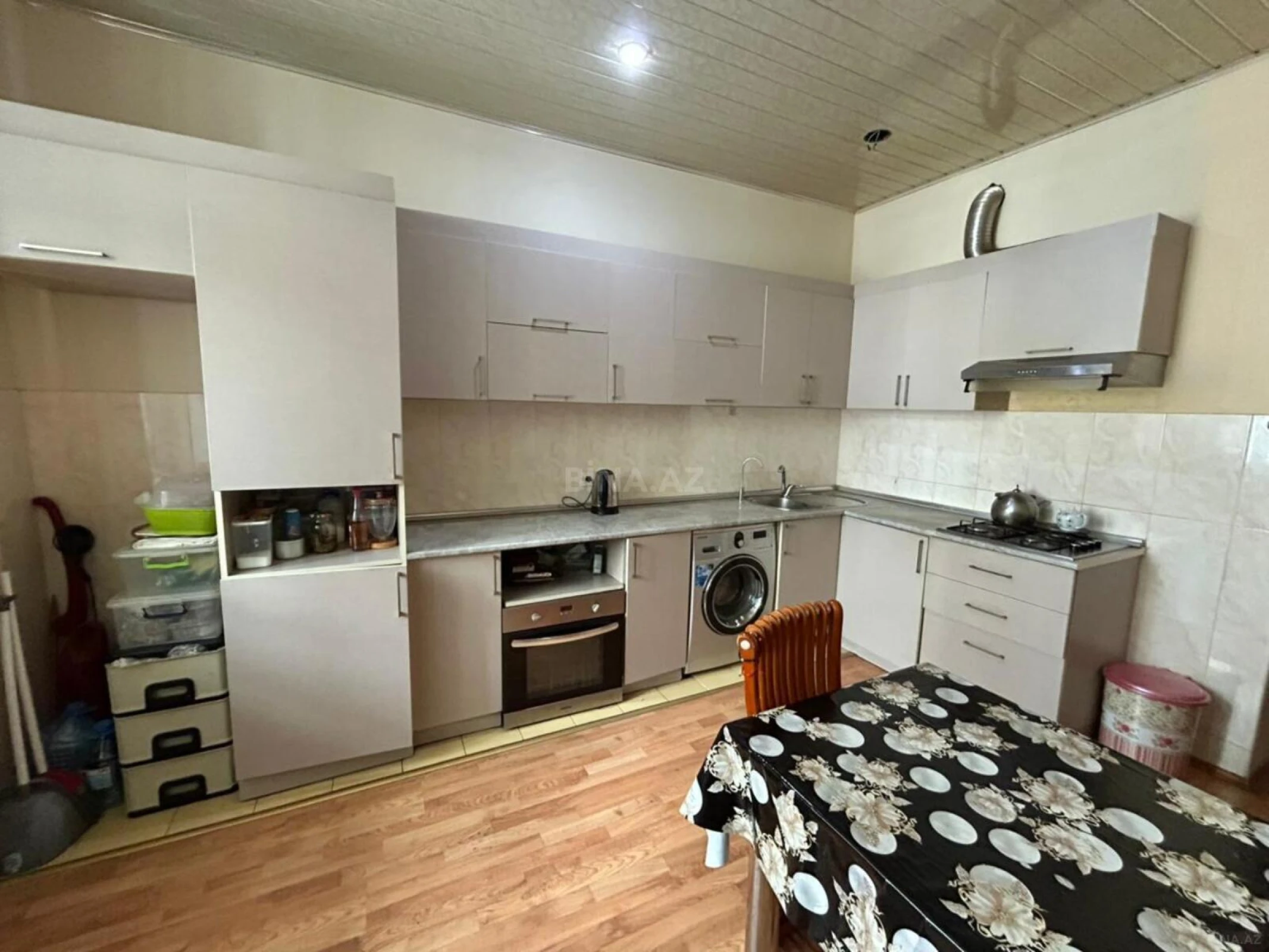 Satılır 3 otaqlı mənzil 125 m²