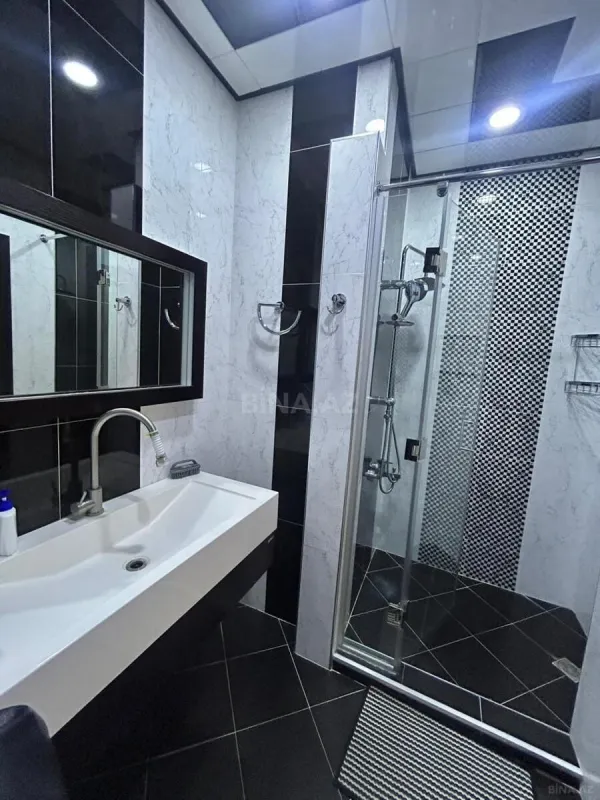 Satılır 3 otaqlı mənzil 120 m²