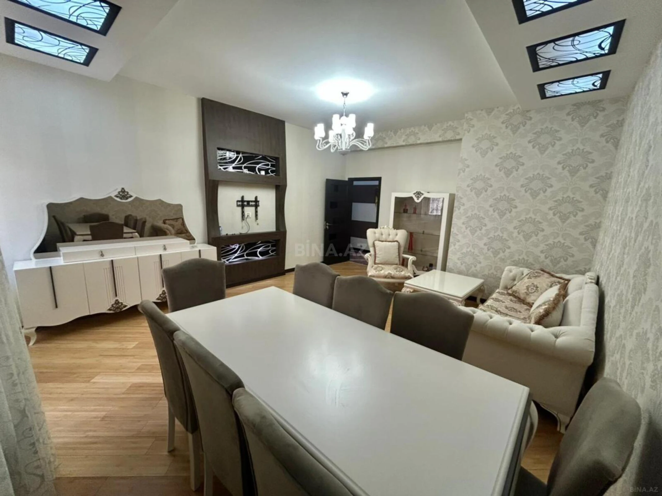 Satılır 3 otaqlı mənzil 120 m²