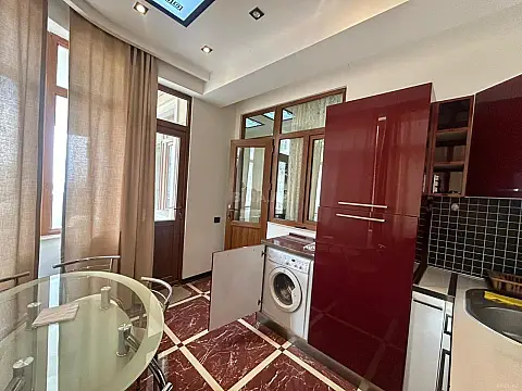 Satılır 3 otaqlı mənzil 120 m²