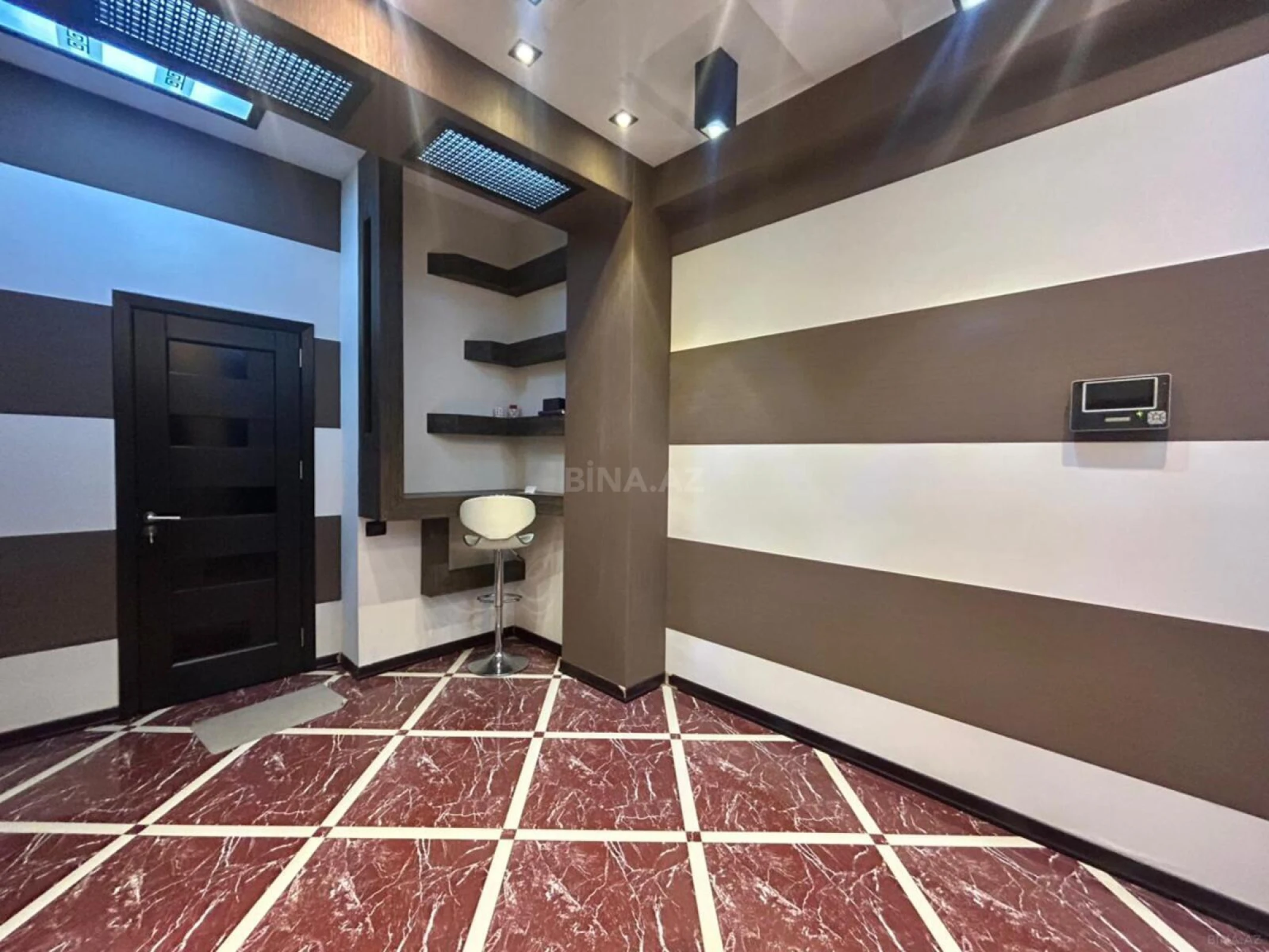 Satılır 3 otaqlı mənzil 120 m²