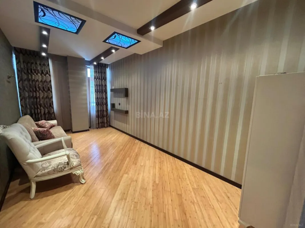 Satılır 3 otaqlı mənzil 120 m²