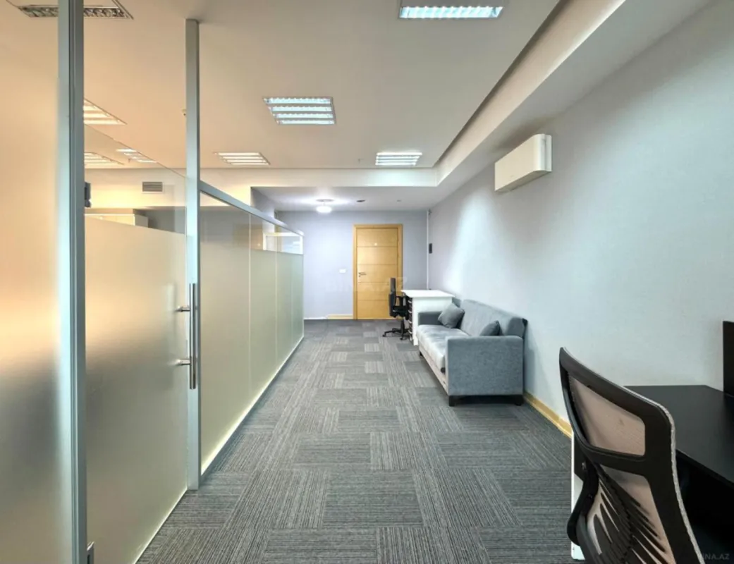 Kirayə verilir 3 otaqlı ofis 101 m²