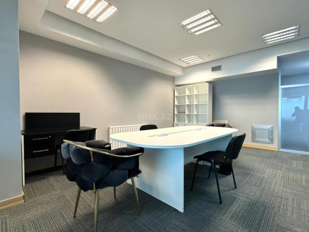 Kirayə verilir 3 otaqlı ofis 101 m²
