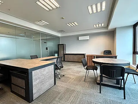 Kirayə verilir 3 otaqlı ofis 101 m²