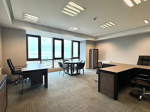 Kirayə verilir 3 otaqlı ofis 101 m²