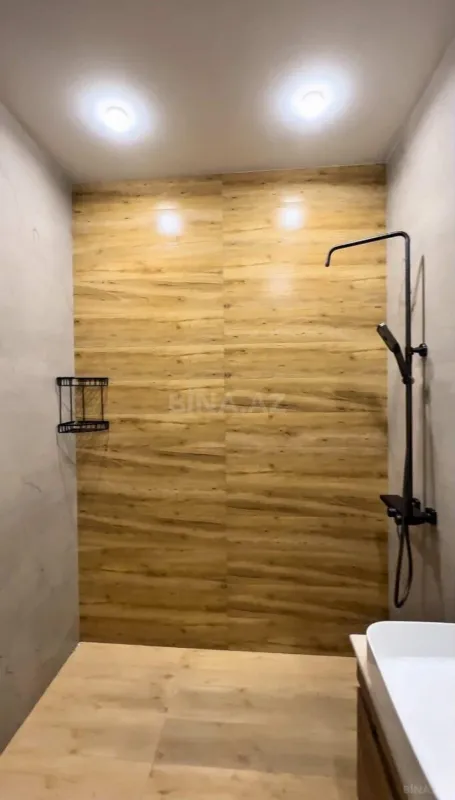 Satılır 2 otaqlı mənzil 91 m²
