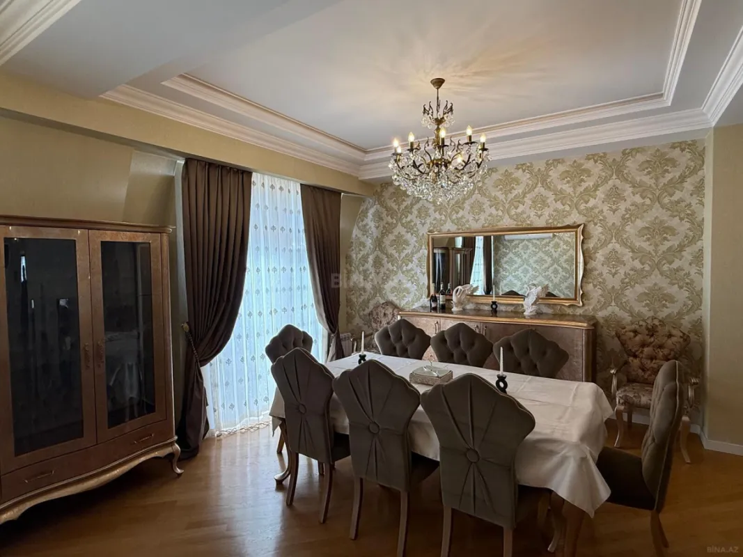Kirayə verilir 5 otaqlı mənzil 250 m²
