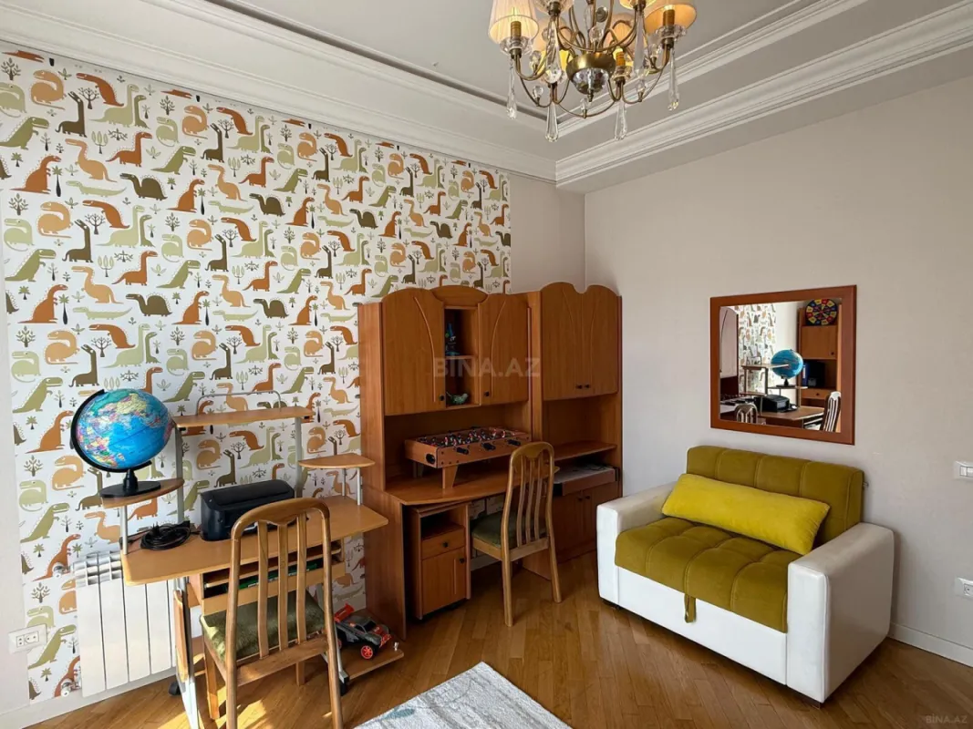 Kirayə verilir 5 otaqlı mənzil 250 m²