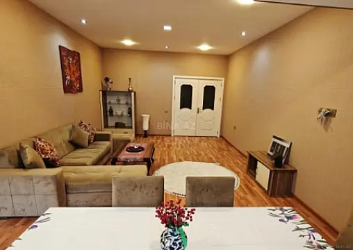 Satılır 3 otaqlı mənzil 113 m²