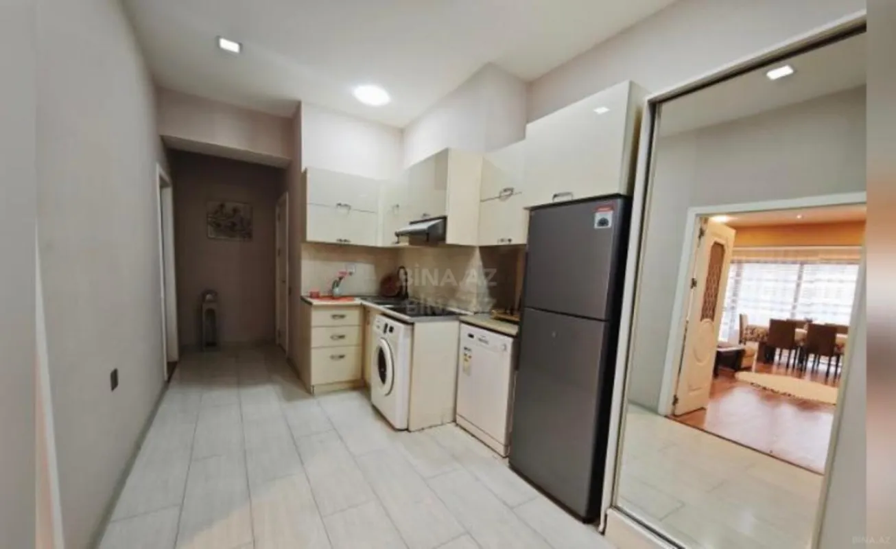 Satılır 3 otaqlı mənzil 113 m²