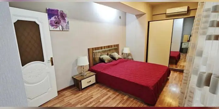 Satılır 3 otaqlı mənzil 113 m²