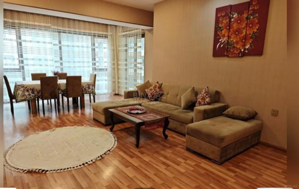 Satılır 3 otaqlı mənzil 113 m²