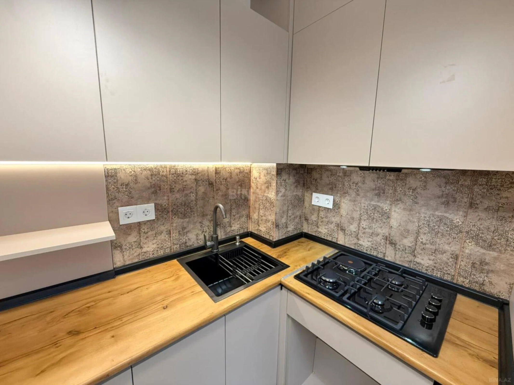 Satılır 3 otaqlı mənzil 74 m²