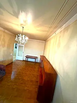Satılır 4 otaqlı mənzil 110 m²
