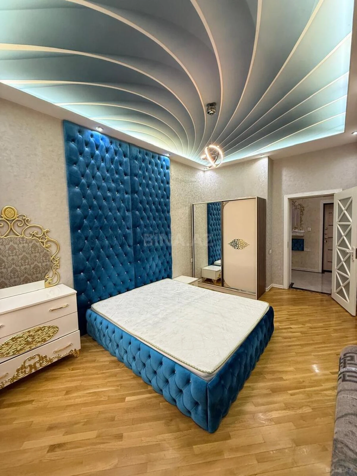 Kirayə verilir 2 otaqlı mənzil 60 m²