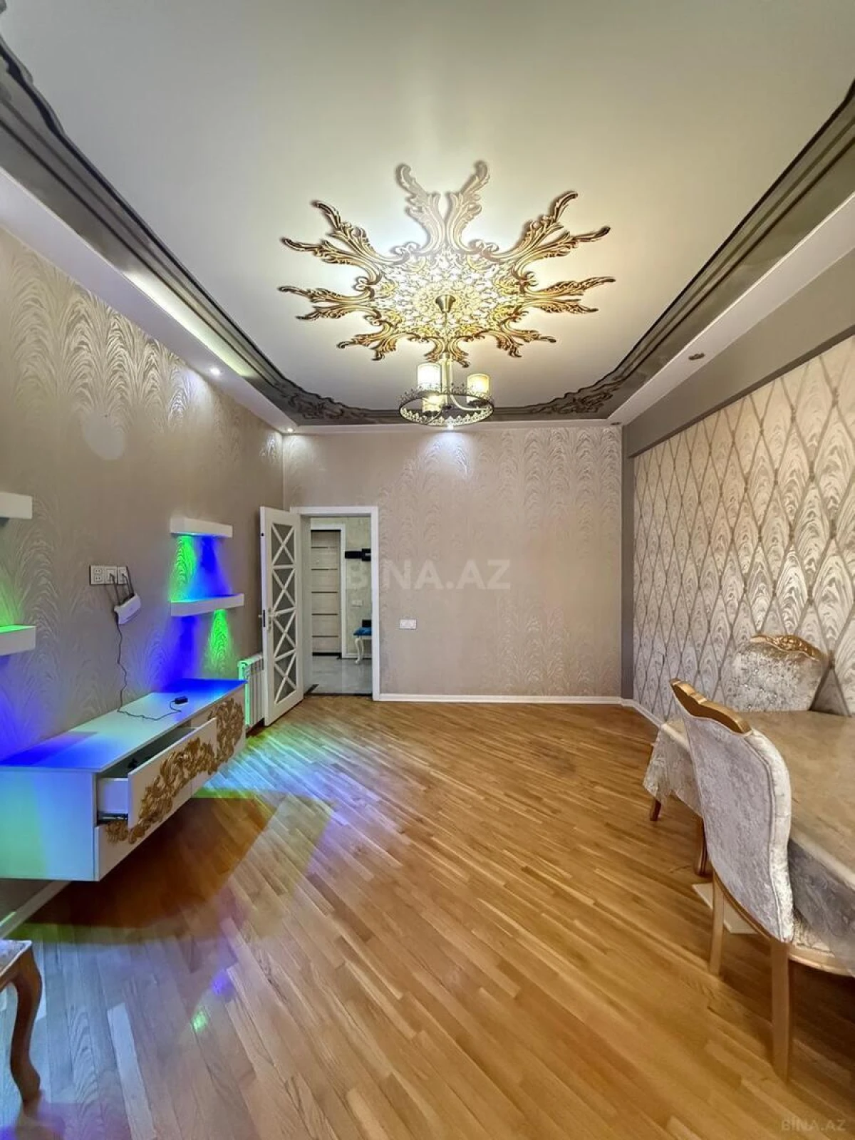 Kirayə verilir 2 otaqlı mənzil 60 m²