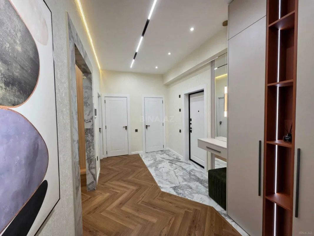 Satılır 2 otaqlı mənzil 81 m²