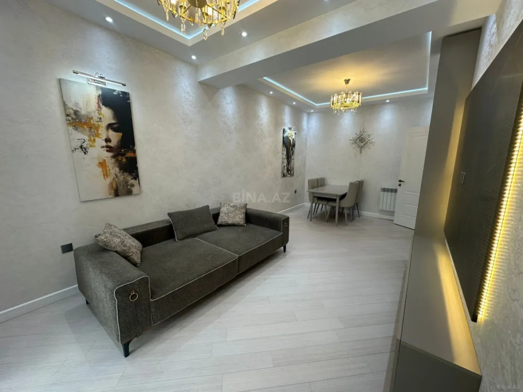 Kirayə verilir 2 otaqlı mənzil 68 m²