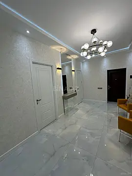 Kirayə verilir 2 otaqlı mənzil 68 m²