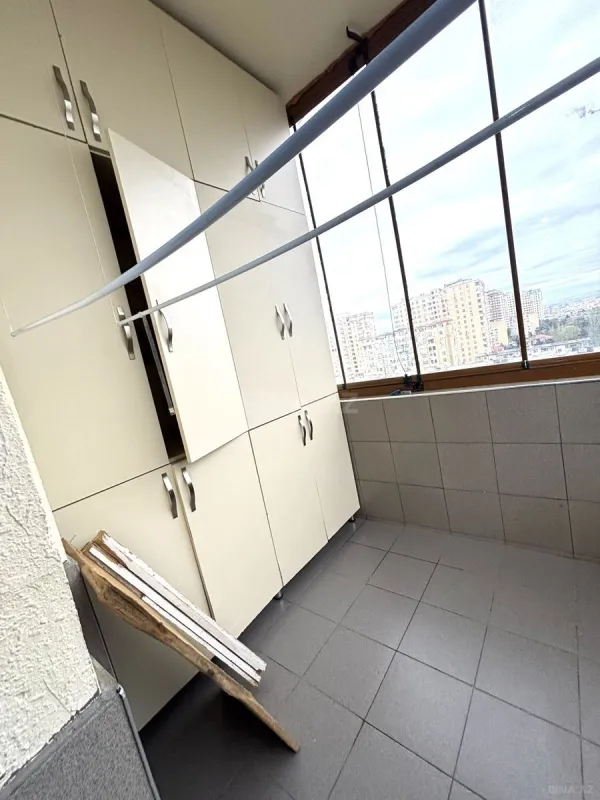 Kirayə verilir 3 otaqlı mənzil 130 m²