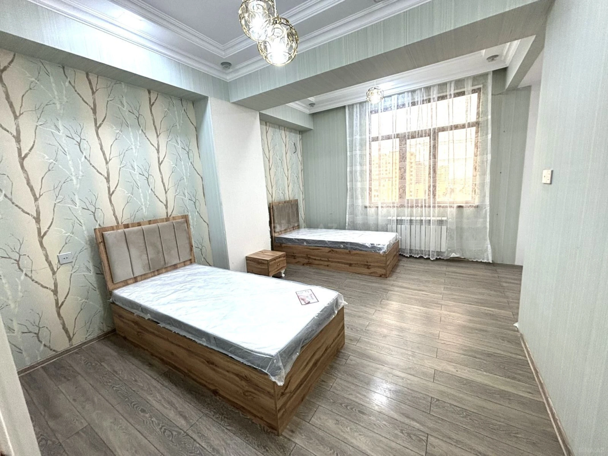 Kirayə verilir 3 otaqlı mənzil 130 m²