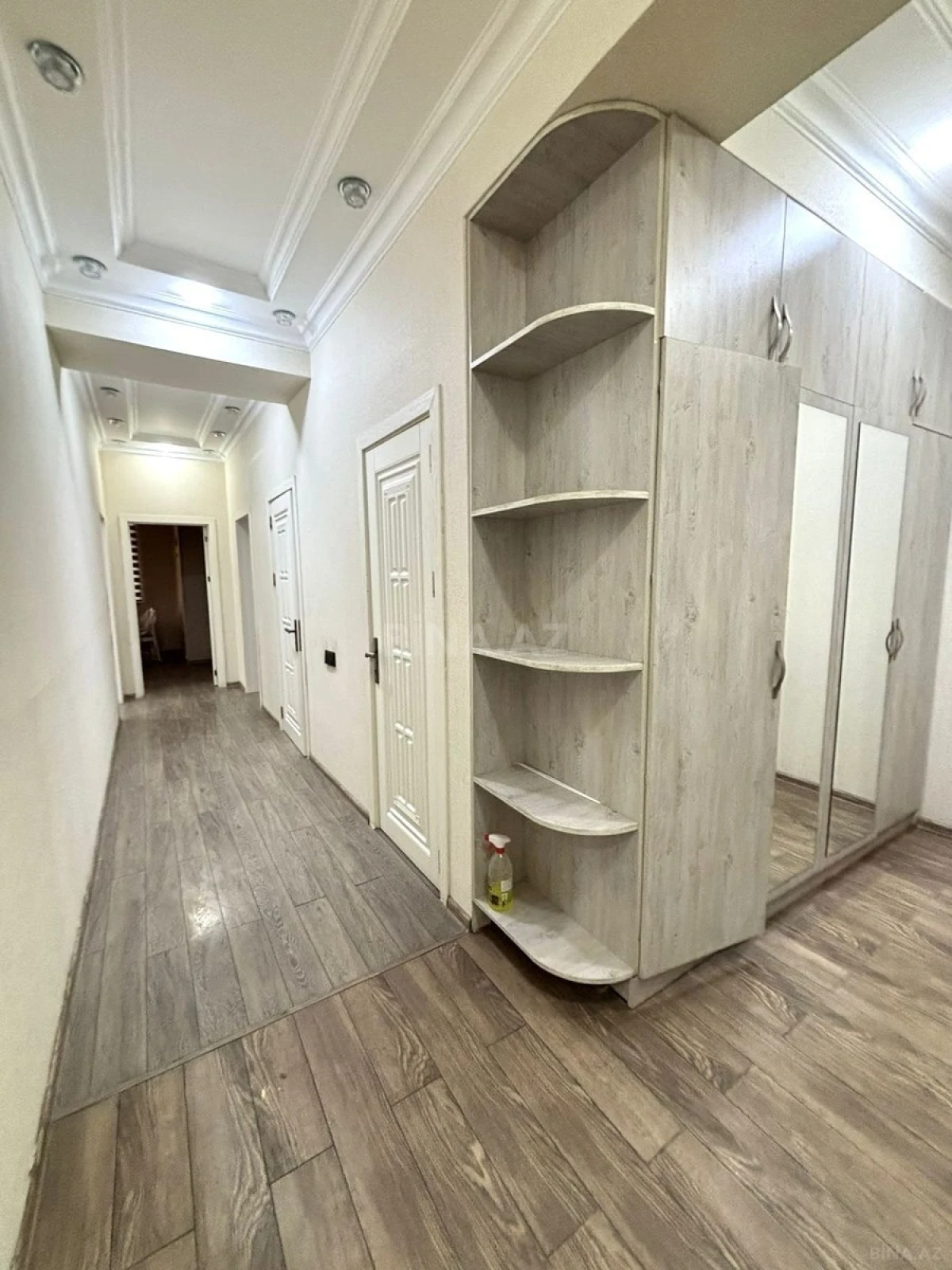 Kirayə verilir 3 otaqlı mənzil 130 m²