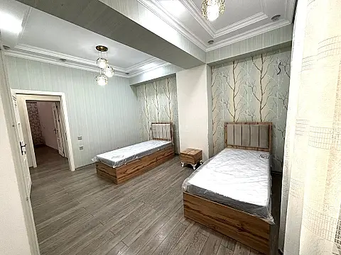 Kirayə verilir 3 otaqlı mənzil 130 m²