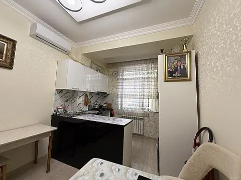 Satılır 2 otaqlı mənzil 60 m²