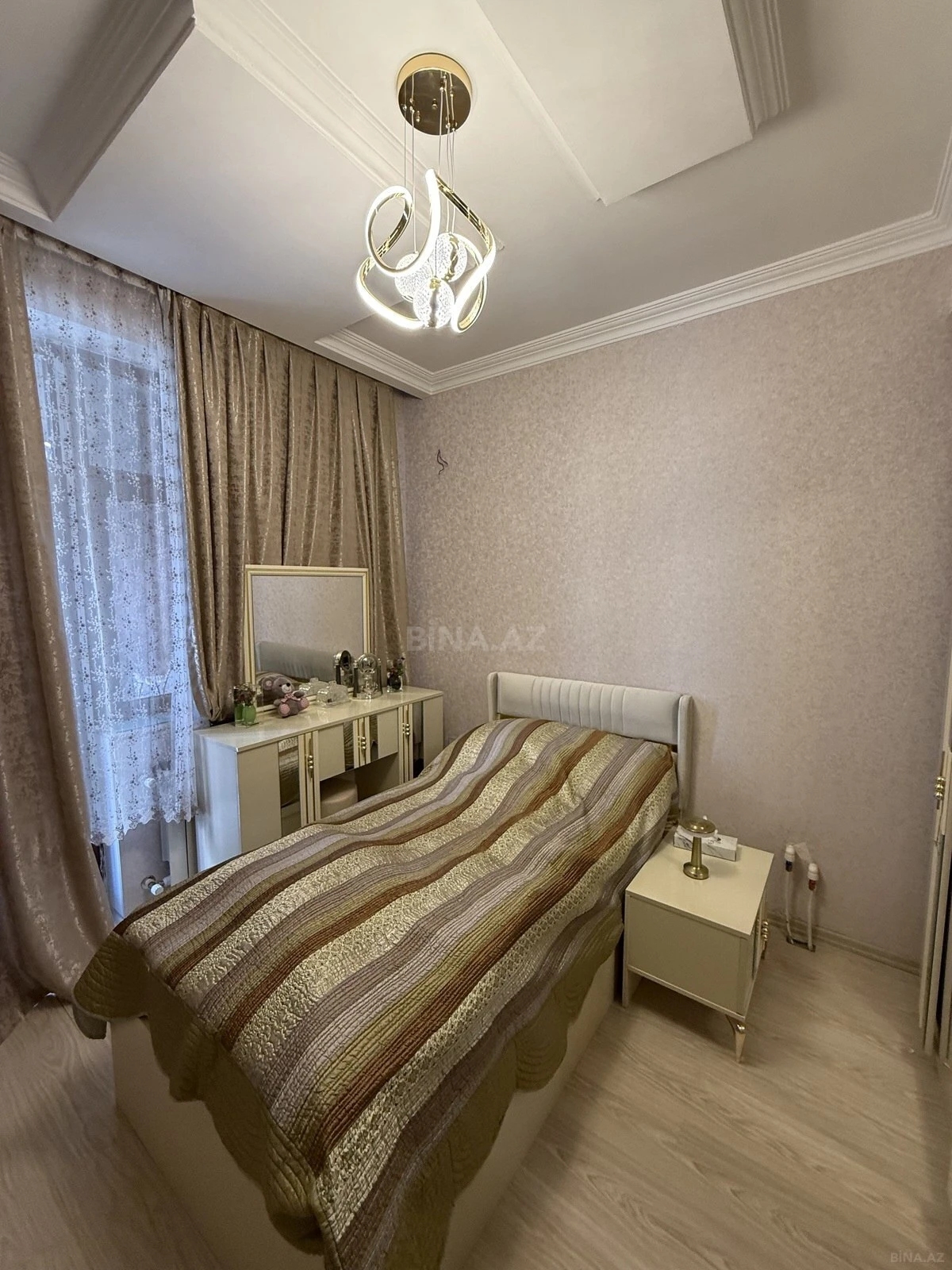 Satılır 2 otaqlı mənzil 60 m²