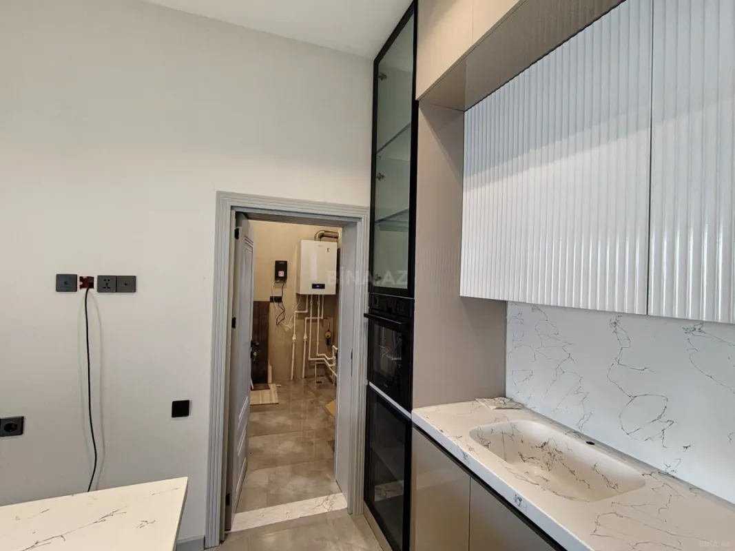 Satılır 4 otaqlı həyət evi 200 m²