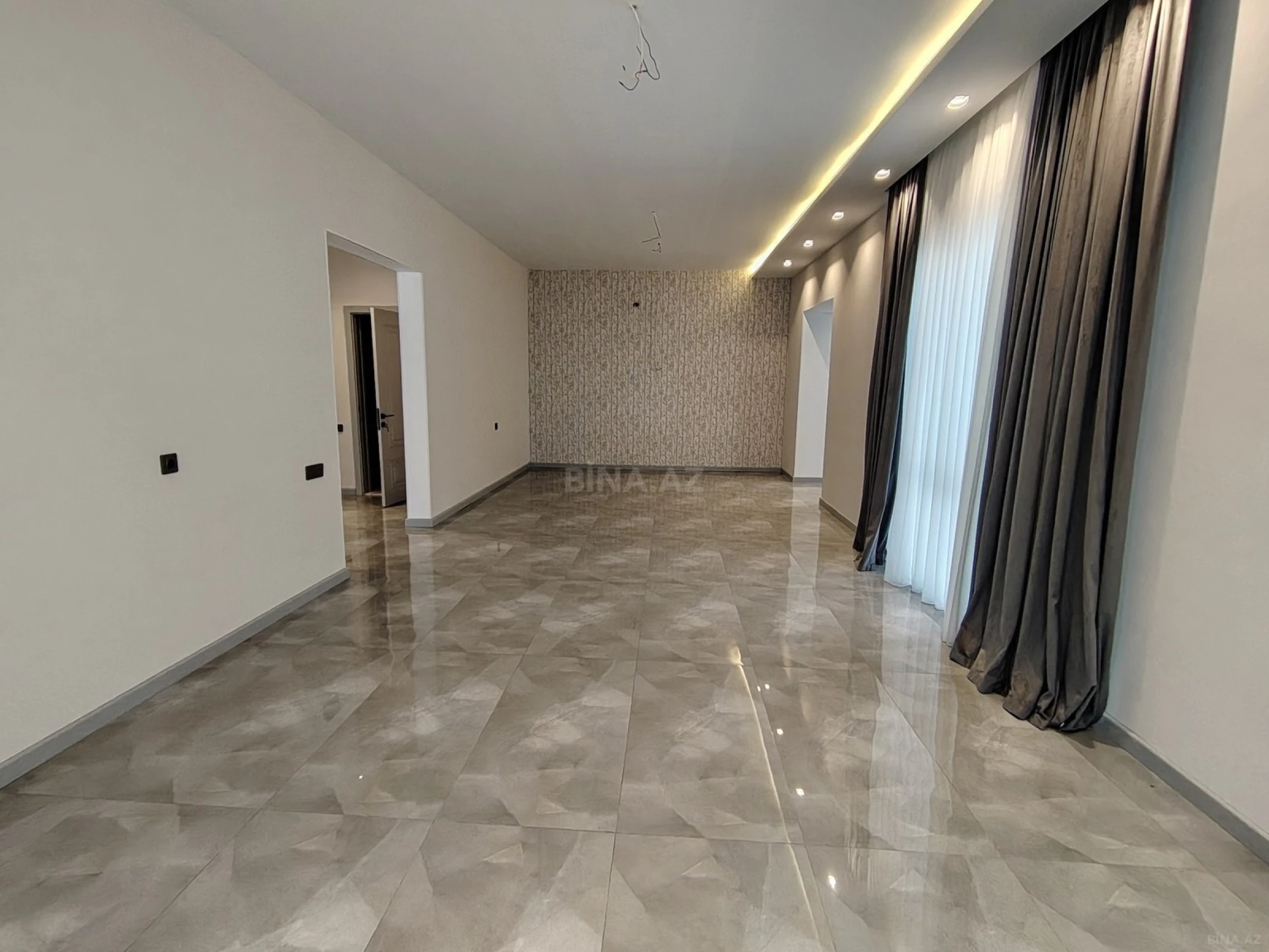 Satılır 4 otaqlı həyət evi 200 m²