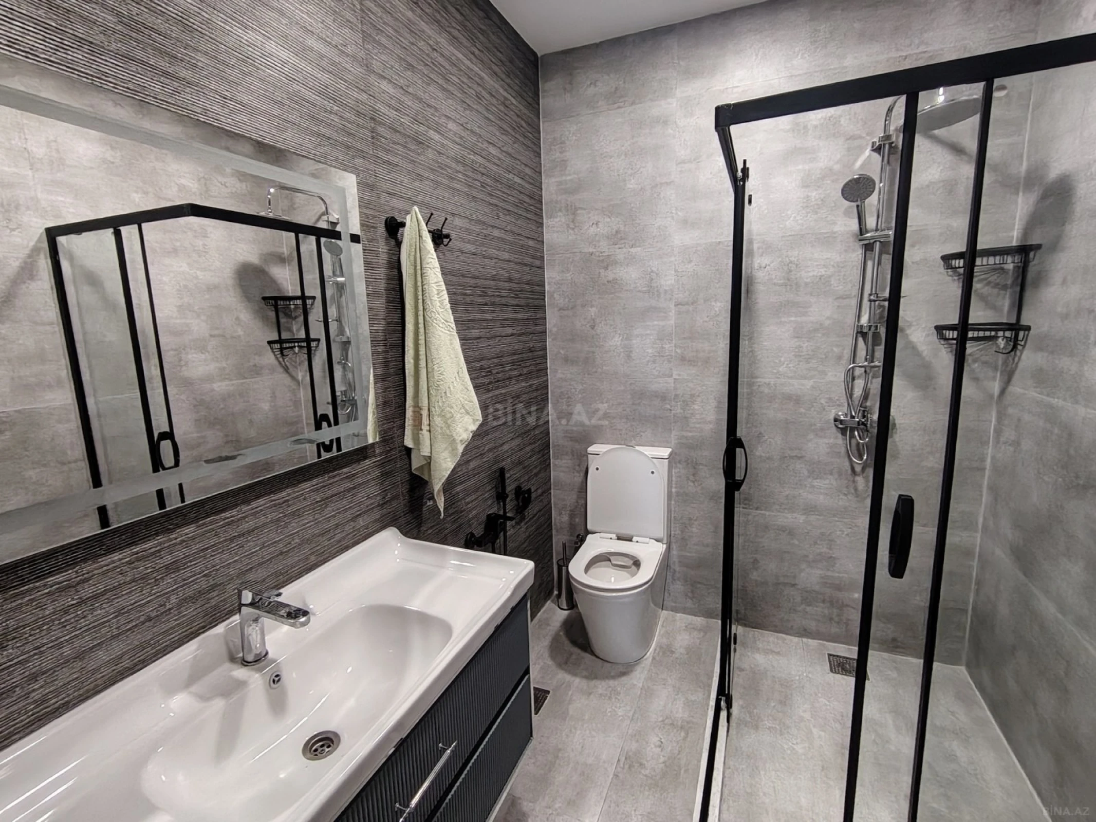 Satılır 4 otaqlı həyət evi 200 m²