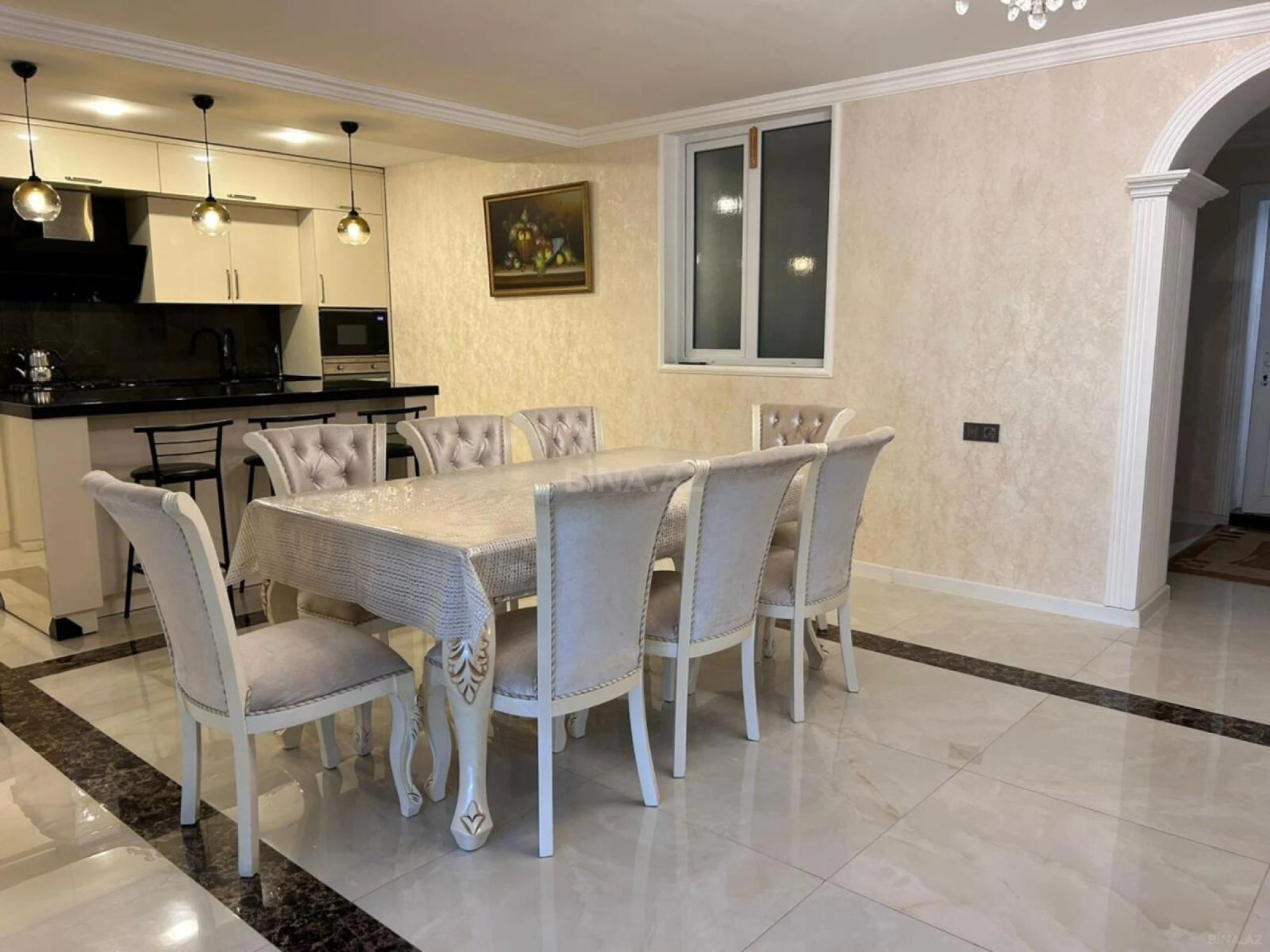 Kirayə verilir 6 otaqlı həyət evi 350 m²