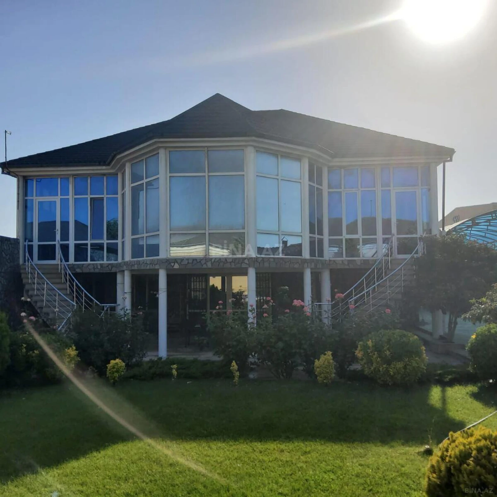 Kirayə verilir 6 otaqlı həyət evi 350 m²