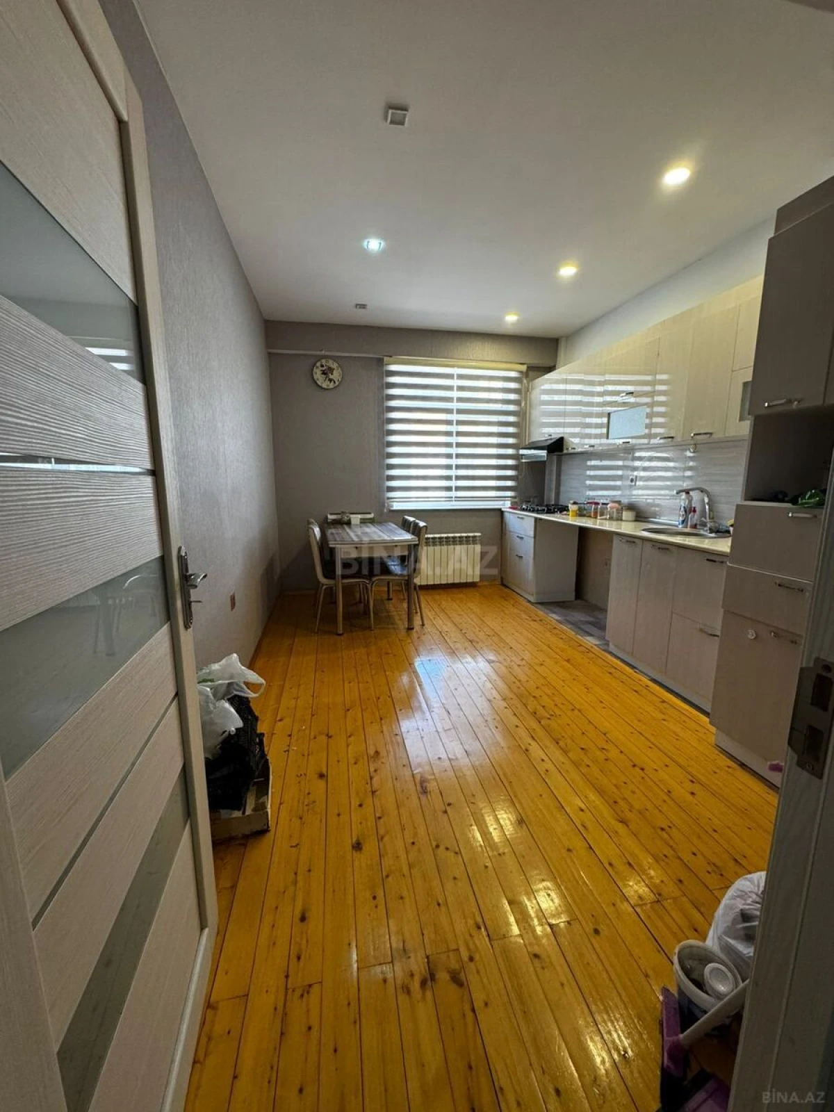 Satılır 3 otaqlı mənzil 114 m²