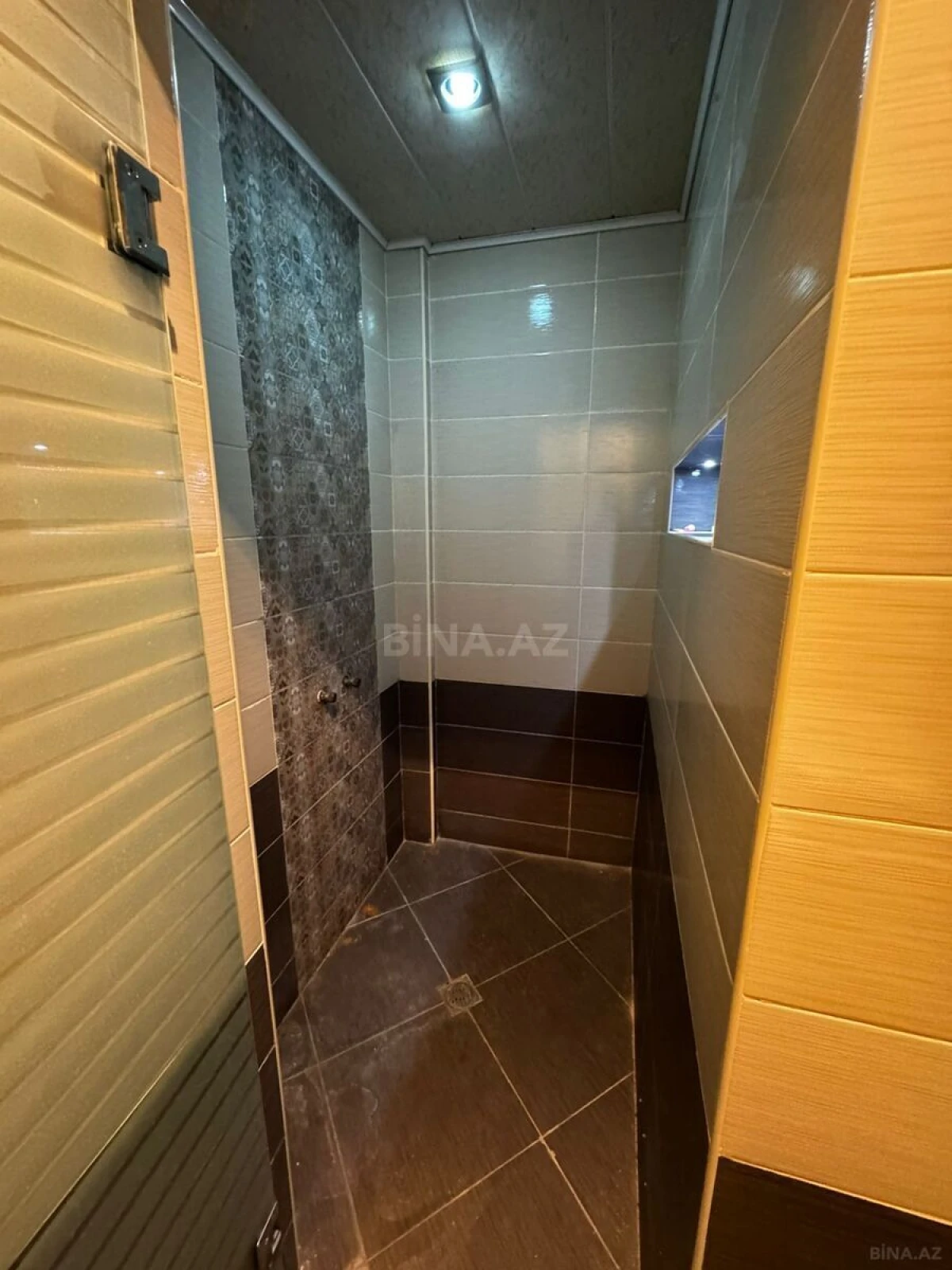 Satılır 3 otaqlı mənzil 114 m²