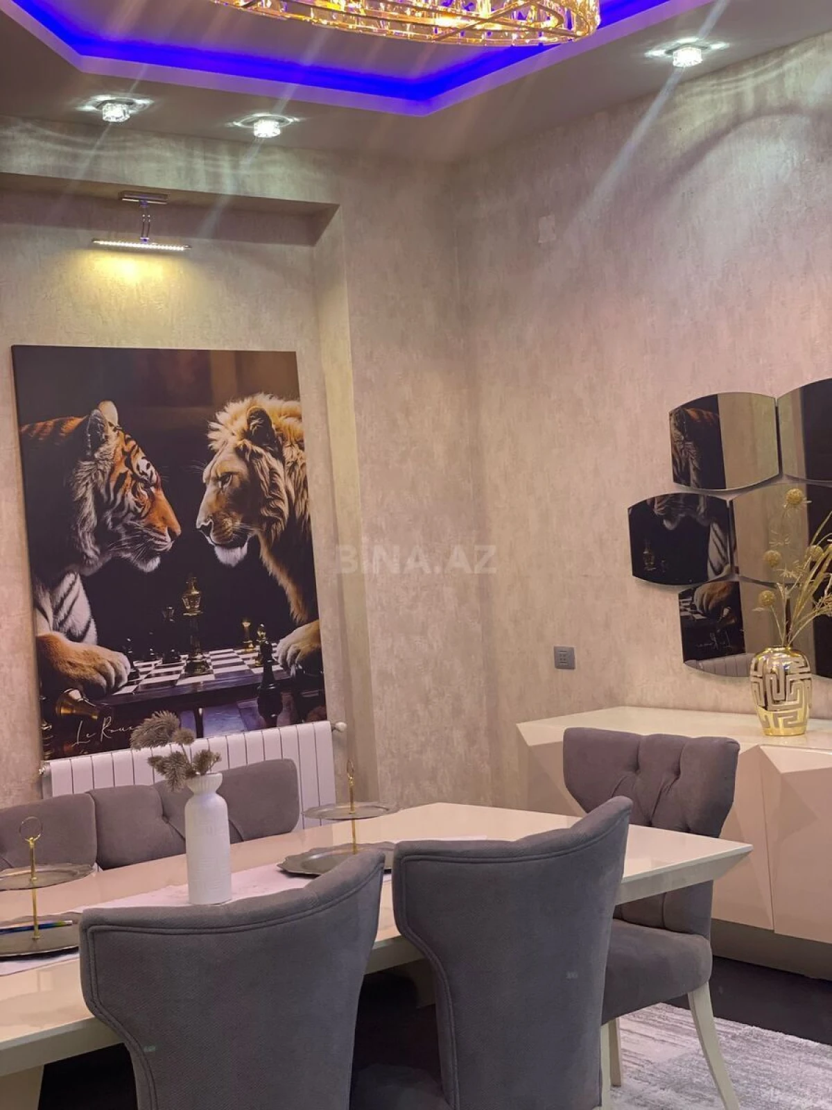 Kirayə verilir 3 otaqlı mənzil 150 m²