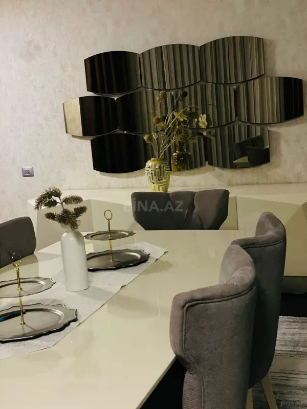 Kirayə verilir 3 otaqlı mənzil 150 m²