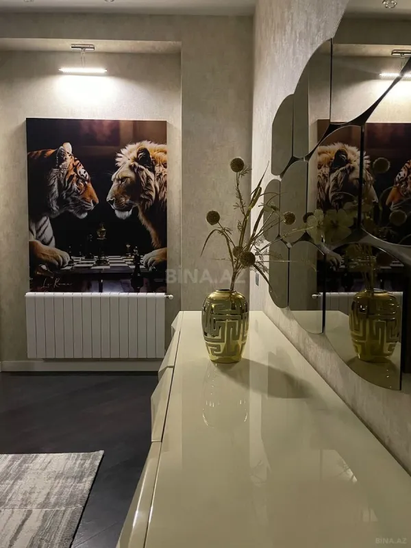 Kirayə verilir 3 otaqlı mənzil 150 m²