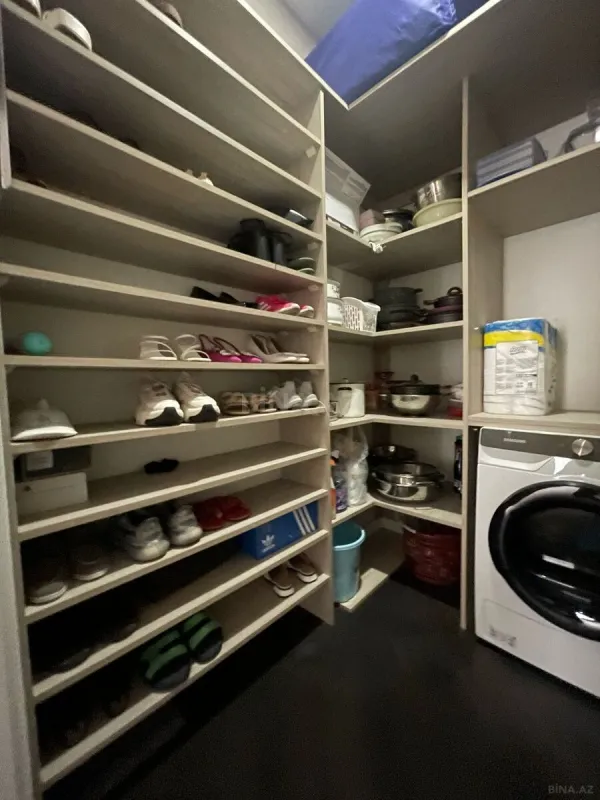 Kirayə verilir 3 otaqlı mənzil 150 m²