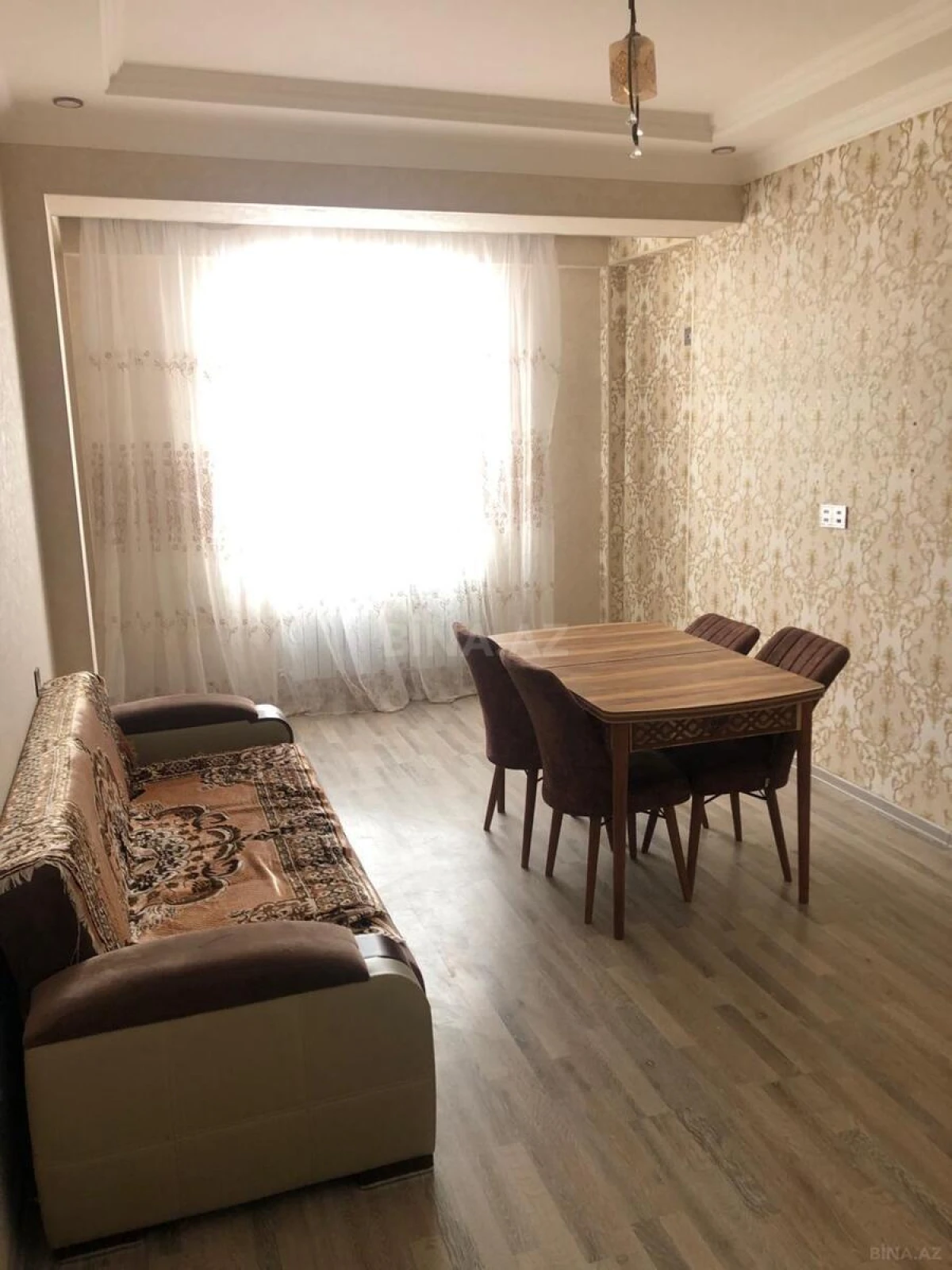 Kirayə verilir 2 otaqlı mənzil 55 m²
