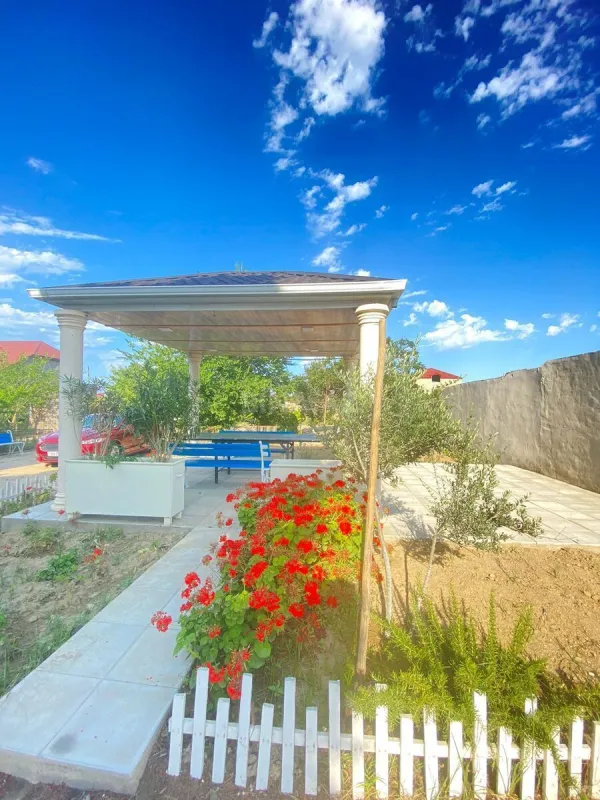 Kirayə verilir 5 otaqlı həyət evi 200 m²