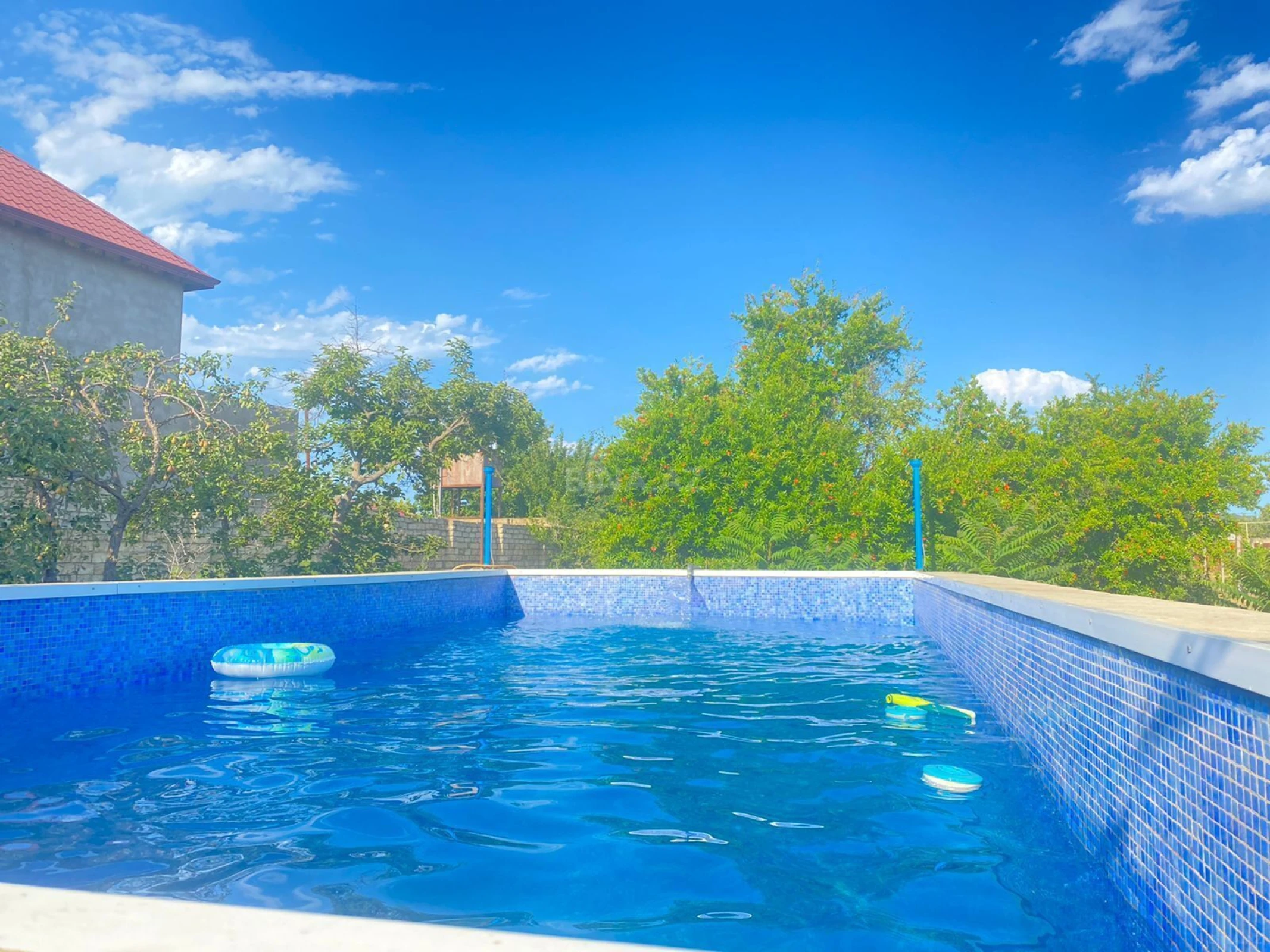 Kirayə verilir 5 otaqlı həyət evi 200 m²