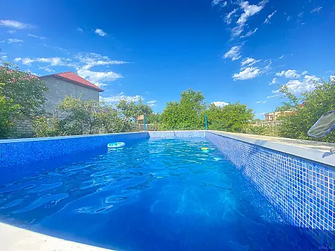 Kirayə verilir 5 otaqlı həyət evi 200 m² — Bakı, Novxanı 5 otaq 200.00 m²