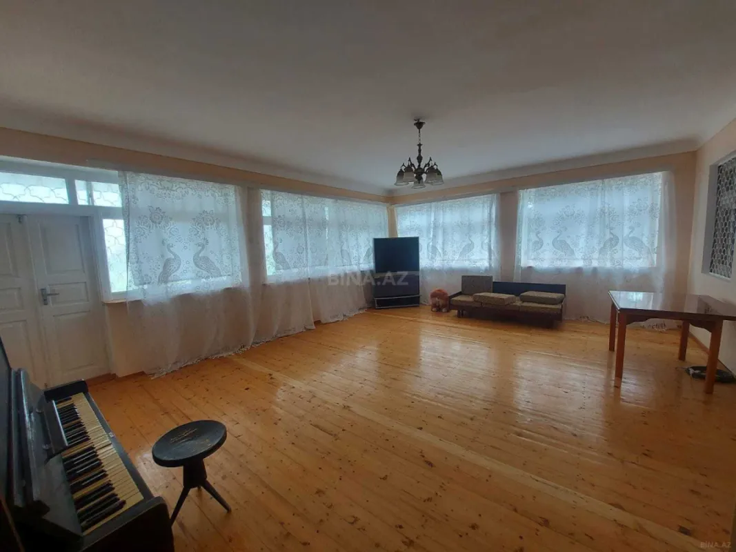 Kirayə verilir 5 otaqlı həyət evi 200 m²